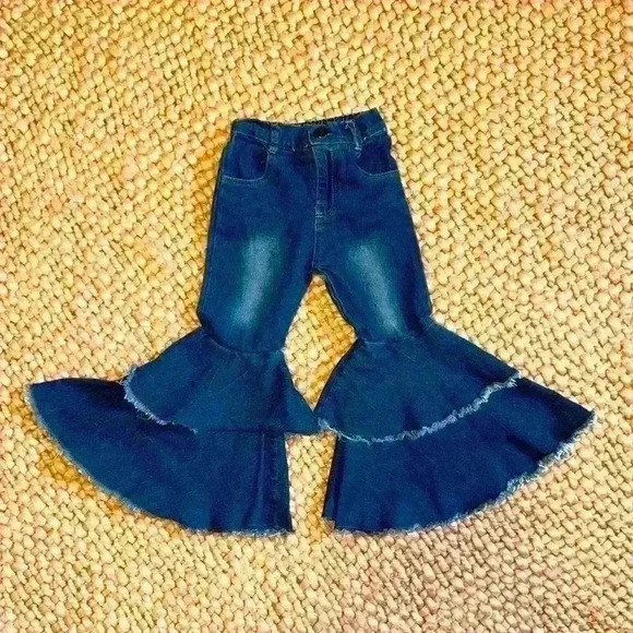 Bell bottoms Girls blue jeans size‎ 2/3t - Picture 1 of 2